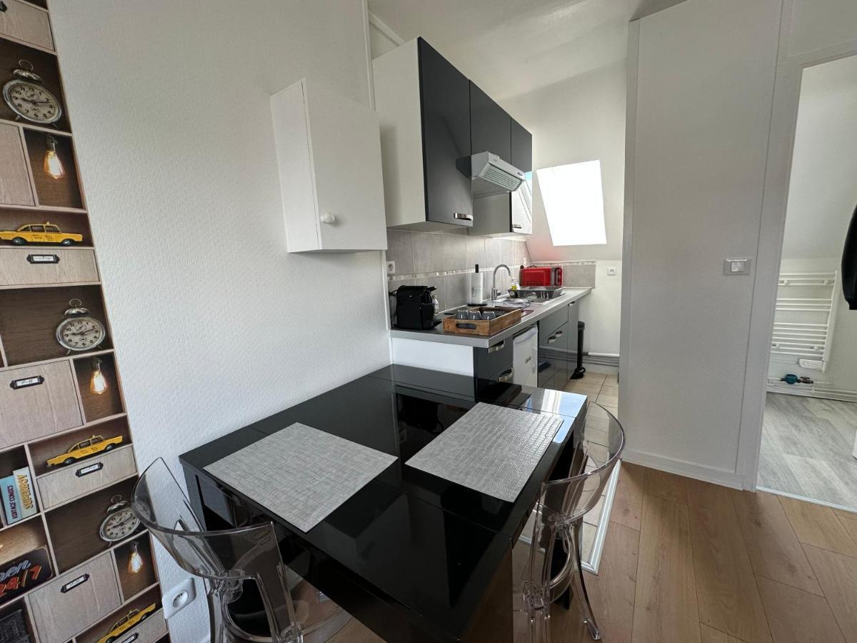 Appartement Au Centre Ville De Санс Екстер'єр фото
