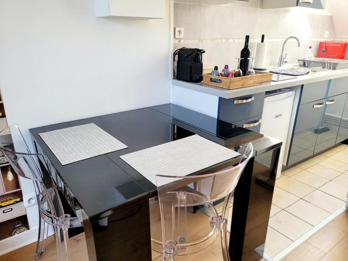 Appartement Au Centre Ville De Санс Екстер'єр фото